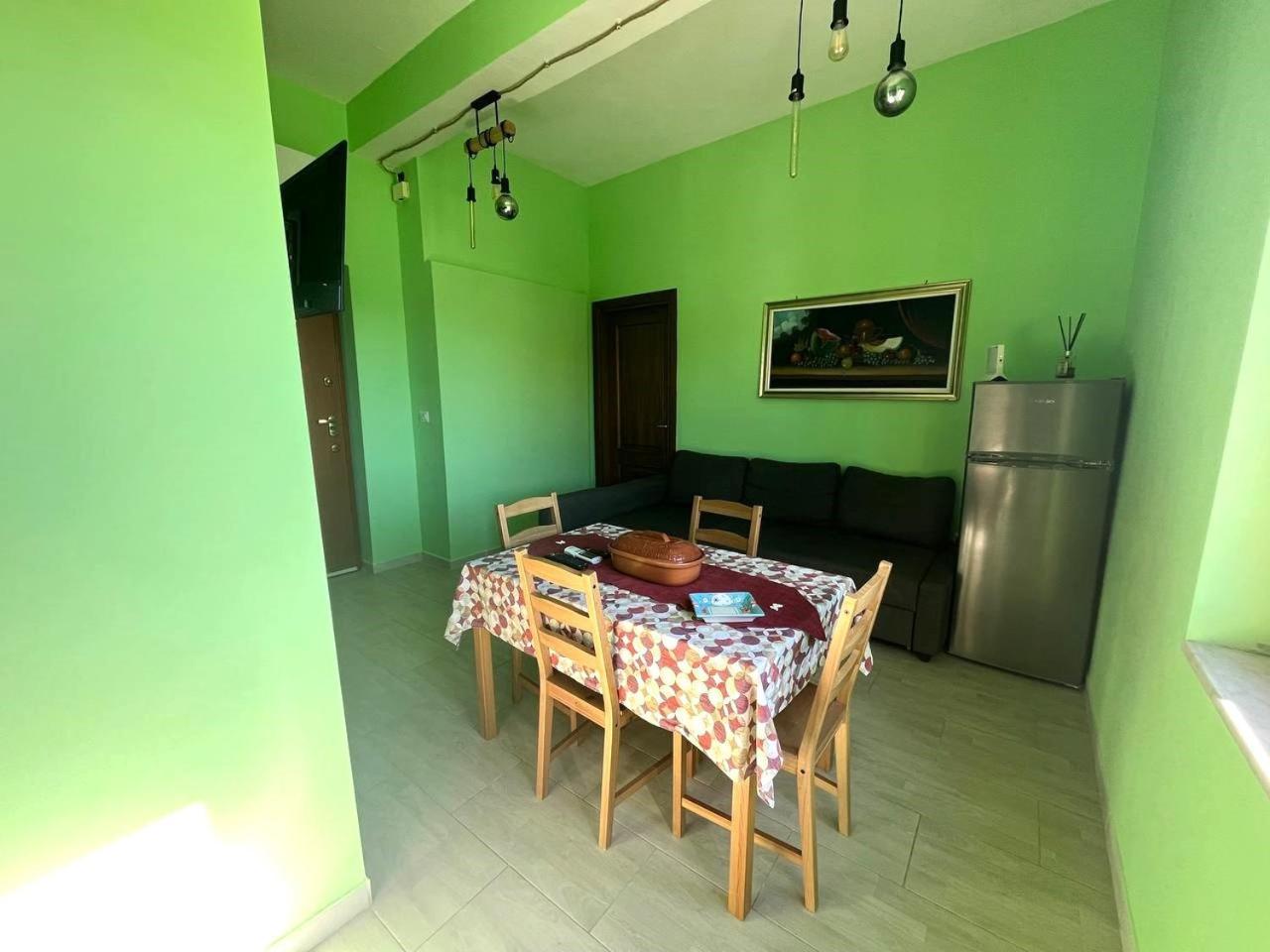 Holiday-Caroline Apartment Pompeji Exteriör bild