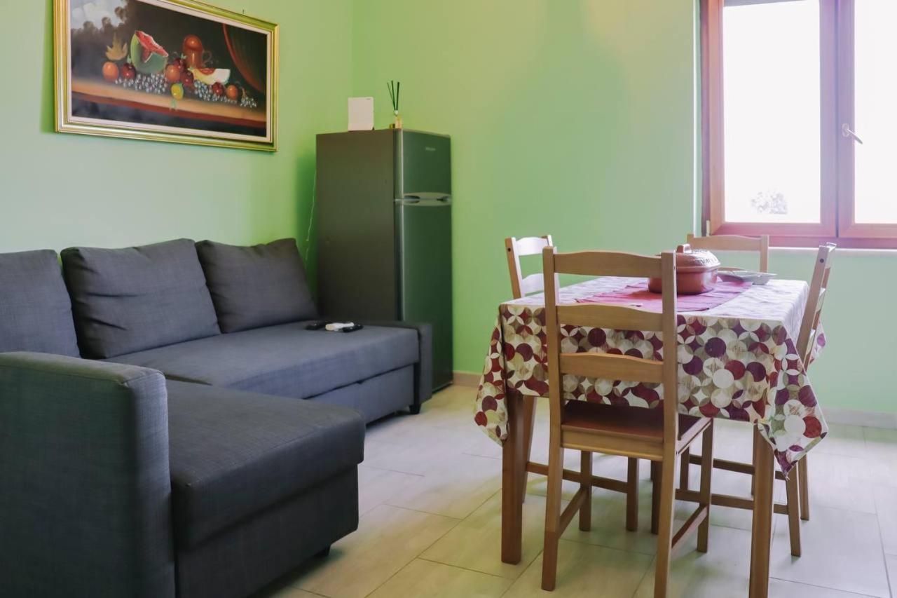 Holiday-Caroline Apartment Pompeji Exteriör bild
