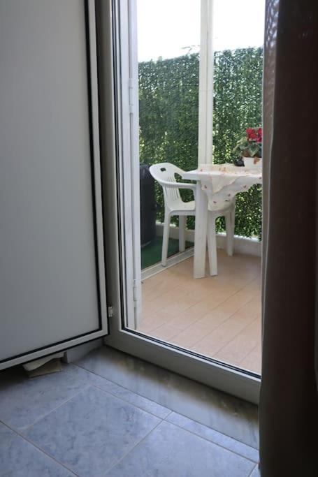 Holiday-Caroline Apartment Pompeji Exteriör bild